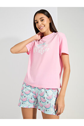 طقم تي شيرت وشورت بكتف منسدل ورسومات البطيخ من One In A Melon