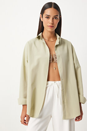 Damska koszula oversize w kolorze jasnego khaki - długi model podstawowy DD00842