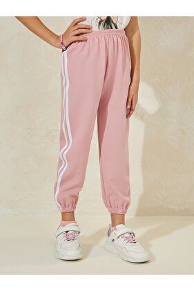 بنطال رياضي مخطط بلون سادة مع درزات جانبية