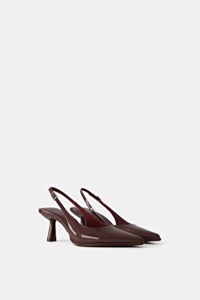 حذاء قصير بكعب مدبب مفتوح من الخلف