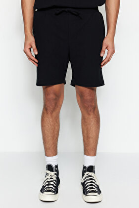 Czarne szorty otomańskie o regularnym kroju, bez zmarszczek – sznurowane, średni rozmiar TMNSS23SR00039