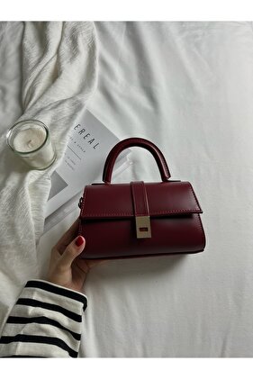 حقيبة يد وكتف نسائية موديل صغير باللون العنابي