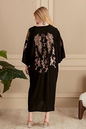 فستان نسائي ذو ظهر وأكمام سوداء مطرز بالترتر الأصفر مقاس كبير