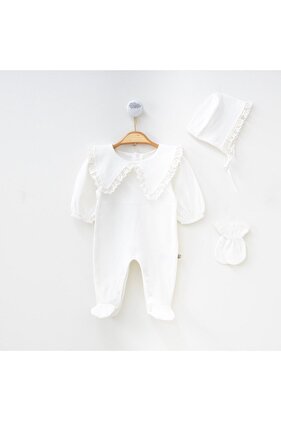 بذلة لورا للفتيات حديثي الولادة مع قبعة وتفاصيل دانتيل وجوارب وقفازات للأطفال حديثي الولادة