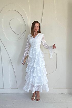 فستان منقط بطبقات