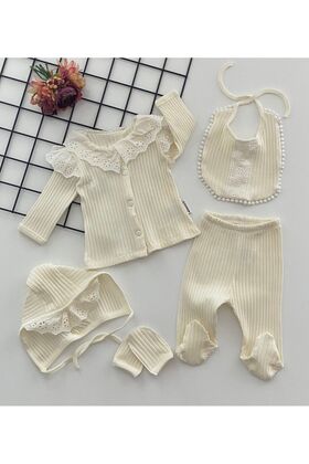 طقم خروج الطفل من المستشفى مكون من 5 قطع من الدانتيل العضوي - كريمي