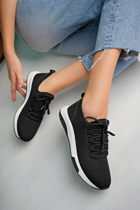 Siyah Kadın Fileli Günlük Ayakkabı