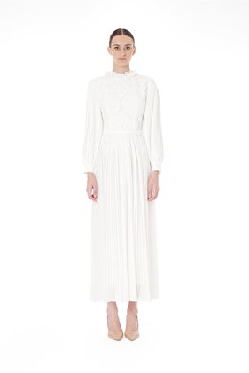 LACE GARNI PLEATED LONG DRESS Ecru