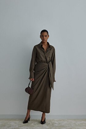 فستان غولدي بني ملفوف