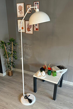 Lambader Hareketli Başlık Modern Dekoratif Metal Oturma Odası Çalışma Odası Zemin Lambası