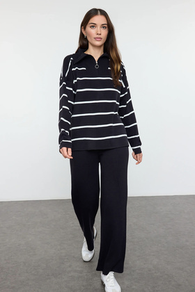 طقم ملابس تريكو بسحاب عريض باللون الأزرق الداكن TWOAW24AU00025