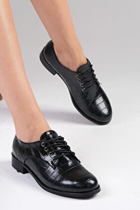 حذاء أكسفورد مسطح نسائي من بيرتا باللون الأسود بنقشة التمساح