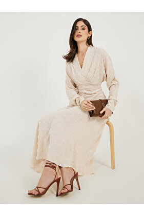 فستان دوبي ميدي بأكمام طويلة وقصة A مع تفاصيل كشكشة على الخصر