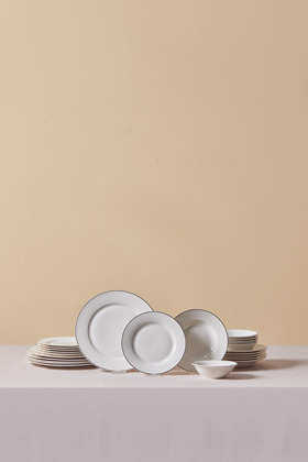 طقم عشاء ربيكا بلاتينيوم مكون من 24 قطعة لـ 6 أشخاص - غطاء أنيق