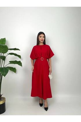 فستان بتفاصيل حزام