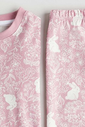 بيجامات قطنية مطبوعة