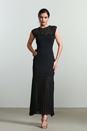 فستان من الشيفون المطوي