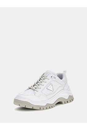 حذاء رياضي نسائي من Zaylin