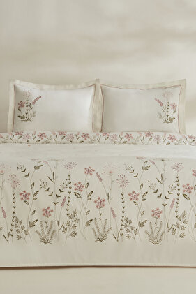 طقم غطاء لحاف وبيكيه مزدوج مطرز بلون مسحوق