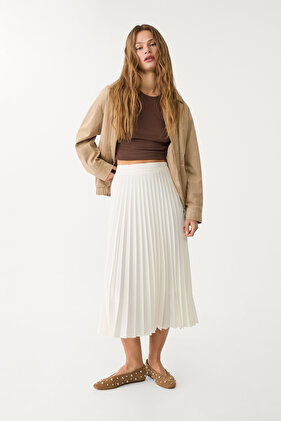 تنورة ميدي مطوية