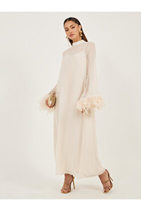 فستان ماكسي سادة مزين بالريش الصناعي