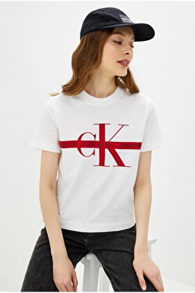 شعار CK Monogram - تي شيرت بنمط تطريز عادي