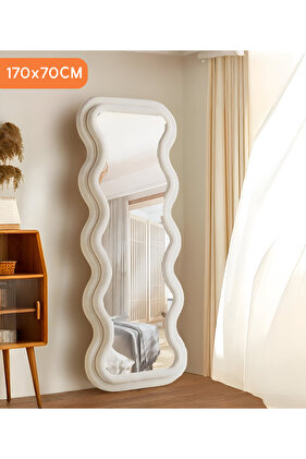 مرآة كبيرة جدًا بتصميم أنيق، مقاس 170×70 سم، بإطار خشبي بيج