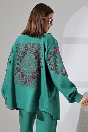 طقم جاكيت وبنطلون كيمونو كتان - مطرز بالترتر على الظهر والأكمام