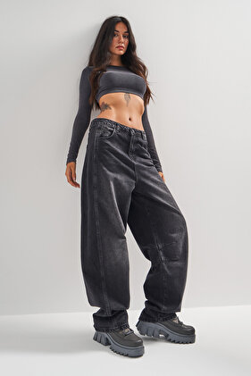 قماش الدنيم ذو المقاس الفضفاض المدخن الداكن - مقاس فضفاض للنساء