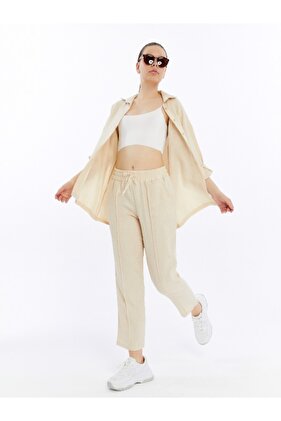 طقم نسائي بنطلون وقميص من الكتان المزدوج باللون البيج