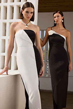 فستان التخرج الليلي منسوج بدون حمالات باللونين الأبيض والأسود TPRSS25AE00150