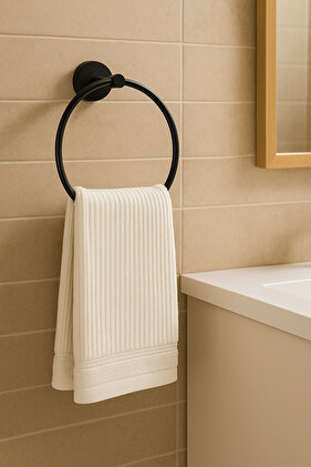 Siyah Yuvarlak Havluluk