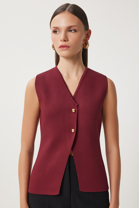 سترة تريكو أنيقة بأزرار على شكل حرف V باللون الأحمر الداكن LUS0038