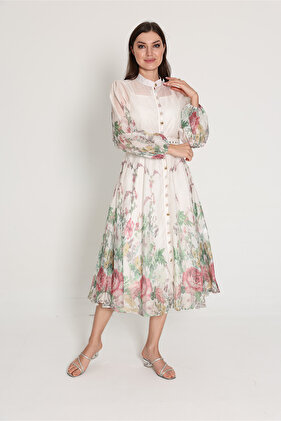 جلابية بتصميم بشت لامع