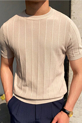 світло-коричнева чоловіча футболка з круглим вирізом