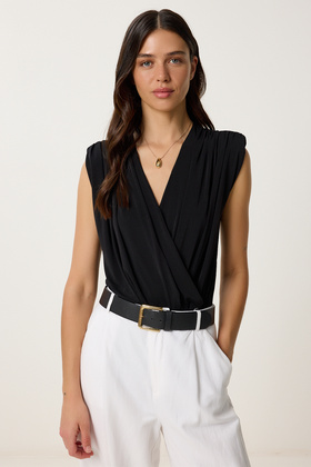 بلوزة سوداء مبطنة بياقة ملفوفة - Lzh0001