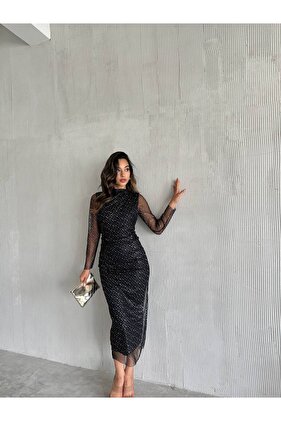 Detailliertes Tüllkleid mit Glitzer