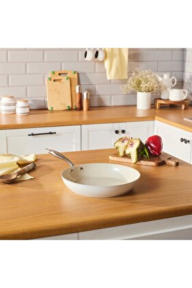 Swiss Crystal Almond Cream Pfanne mit Edelstahlgriff 30 cm