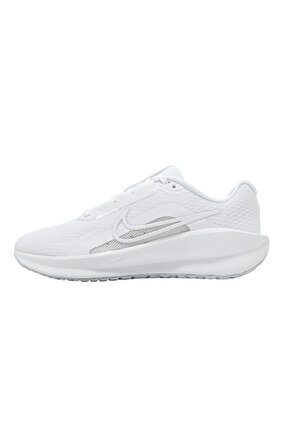 حذاء Nike Downshifter 13 للنساء، باللون الأبيض / الأبيض