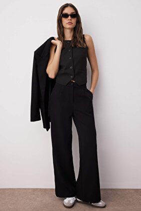 بنطال قماش أسود مطوي بأرجل واسعة - TWOSS21PL0189