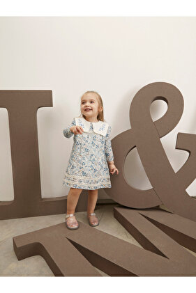 فستان أزرق بأكمام طويلة ومطرز بنمط الربيع الأزرق