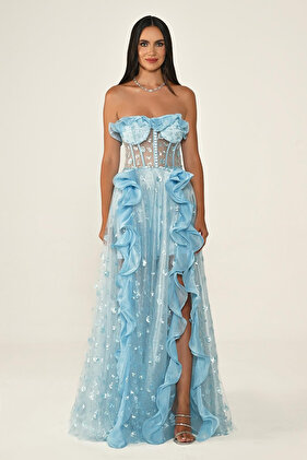 فستان طويل من التول الشفاف بدون حمالات