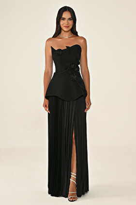 فستان سهرة من الشيفون مع تنورة كريب بدون حمالات وإكسسوارات زهرية