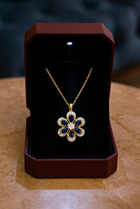 925 Ayar Gümüş Altın Kaplama Zirkon Taşlı Lotus Çiçek Kadın Kolye – Sertifikalı Işıklı Hediye Kutu