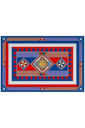 مفرش طاولة من الكتان من سول ميو باللون الأحمر والأزرق والجاردينيا مقاس 160 × 240 سم