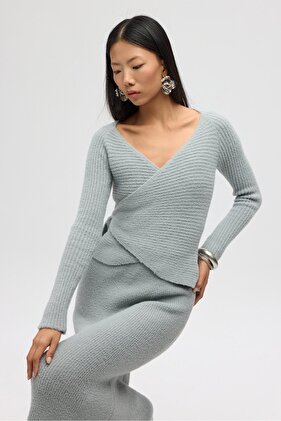 Fluff Tie-Up Gray Top-Skirt Set