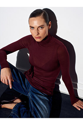 32277 Rolák s kašmírovou halenkou – vínová