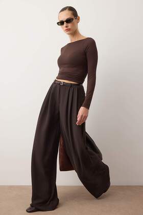 Kahverengi Kemerli Pilili Wide Leg/Extra Geniş Paça Dokuma Pantolon TWOAW25PL00032