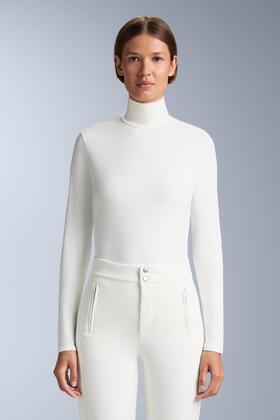 Uzun kollu temel katman tişört