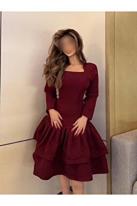 فستان ناعم أنيق بقصّة منفوشة ولون خمري – أكمام طويلة وتصميم طبقات